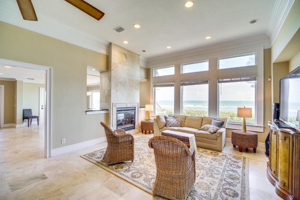 Beachfront Melbourne Beach Retreat with Pool Table!